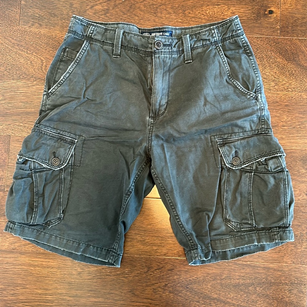 American Eagle Black Classic Fit Cargo Shorts Size 29 Waist